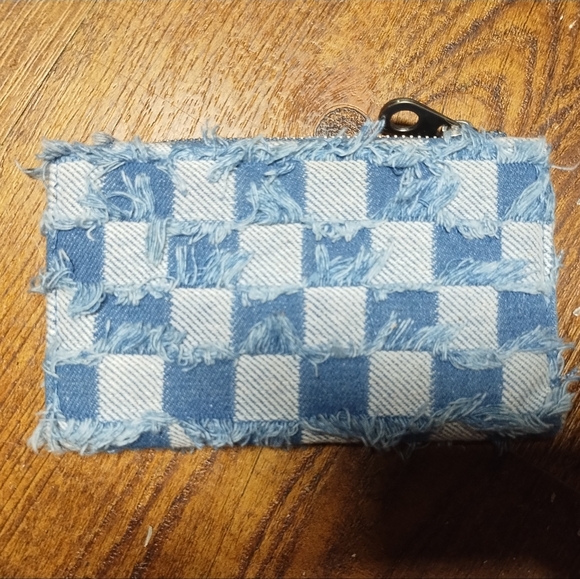 Wallet - Picture 3 of 9